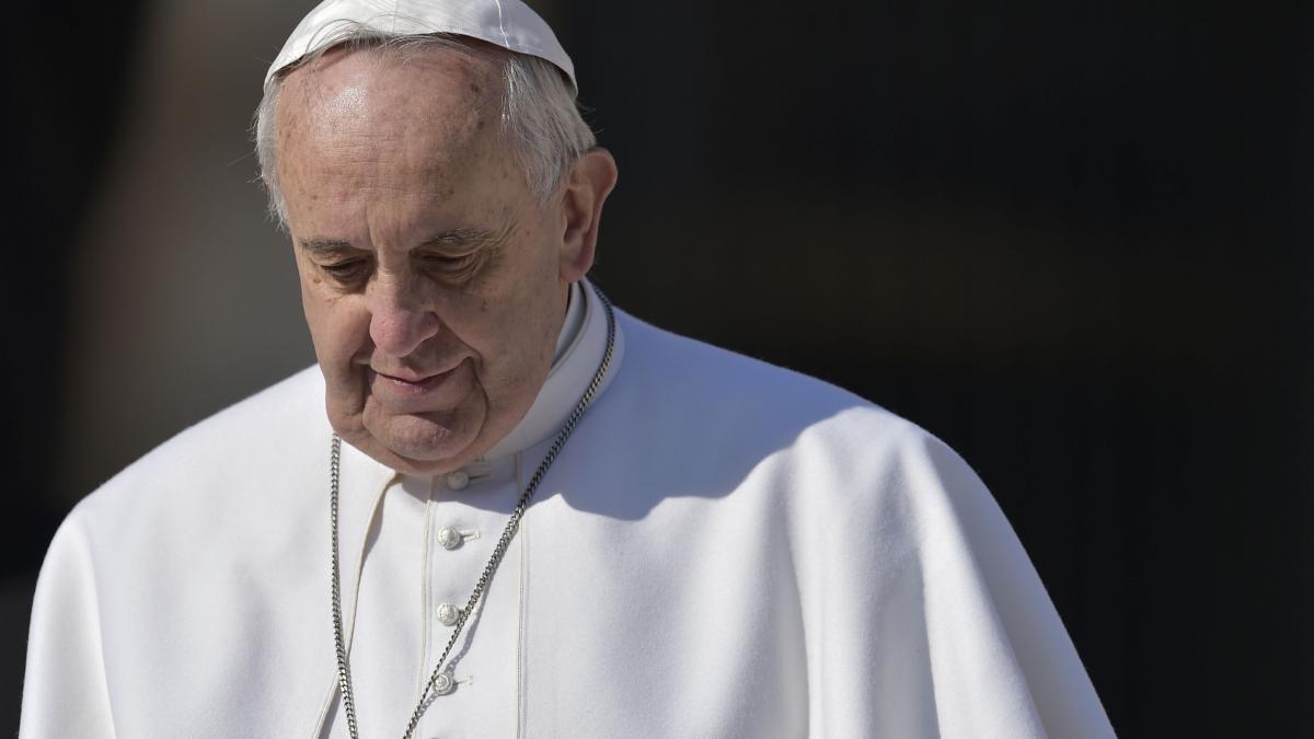 Papa Francisc „a murit în pace”