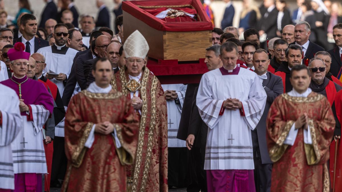 Funeralii Papa Francisc. Etapele până la înmormântarea Sfântului Părinte
