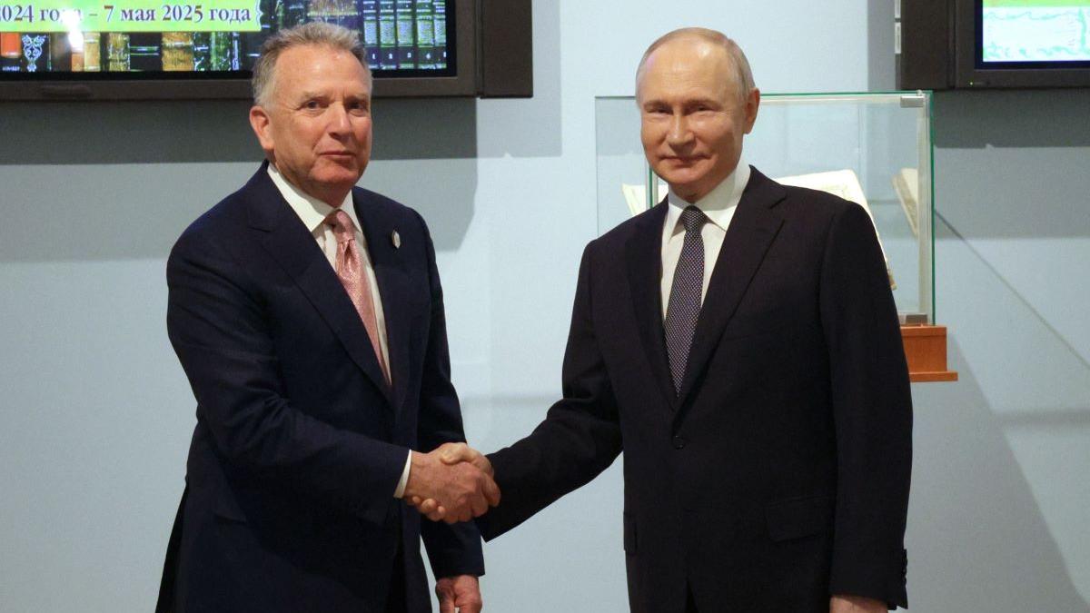 Omul lui Trump merge din nou la Moscova. Este a patra întâlnire cu Vladimir Putin