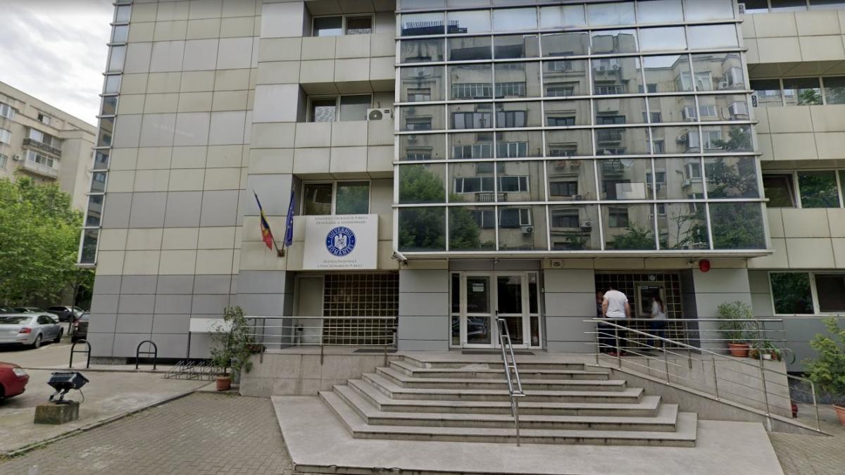 Angajații Agenției Funcționarilor Publici, răsplătiți cu sporuri pentru condiții de muncă vătămătoare