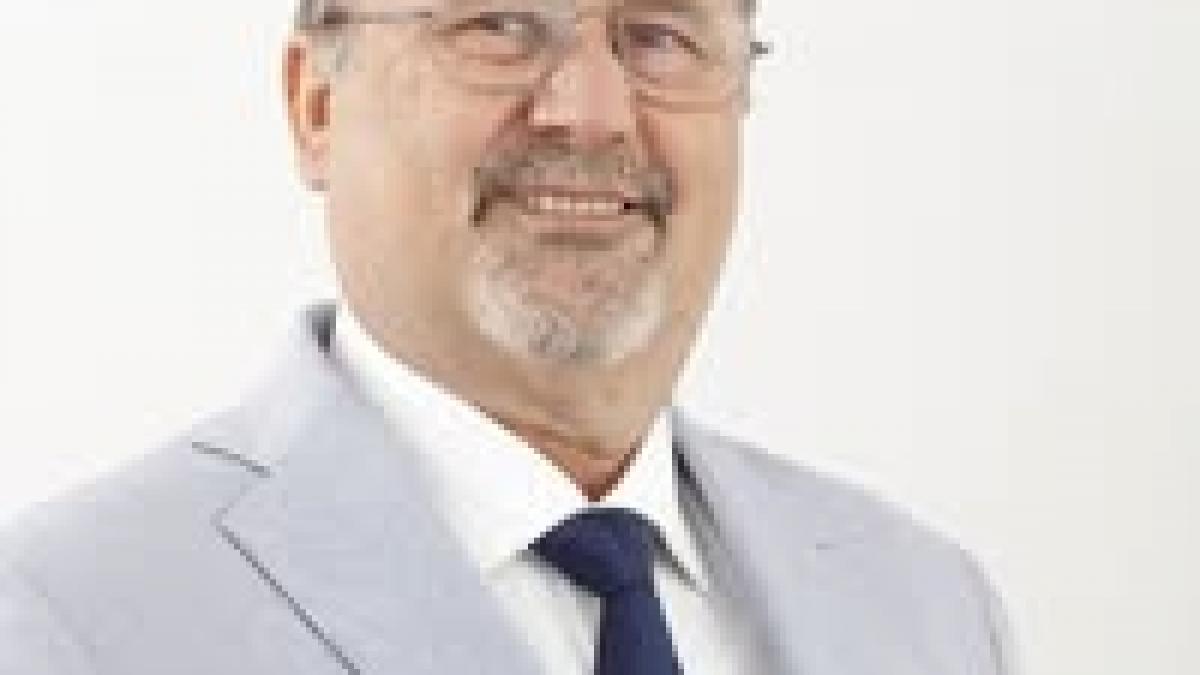 Candidat la prezidențiale: Fiecare român să aibă 2 - 3 arme, să-l apuce frica pe Putin