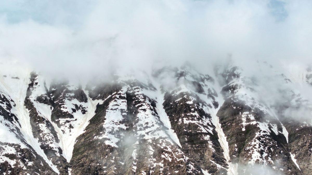 Doi alpiniști, din India și Filipine, au murit pe Everest