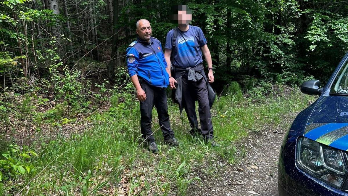 Turist asistat de jandarmi după întâlnirea cu un urs la Soveja