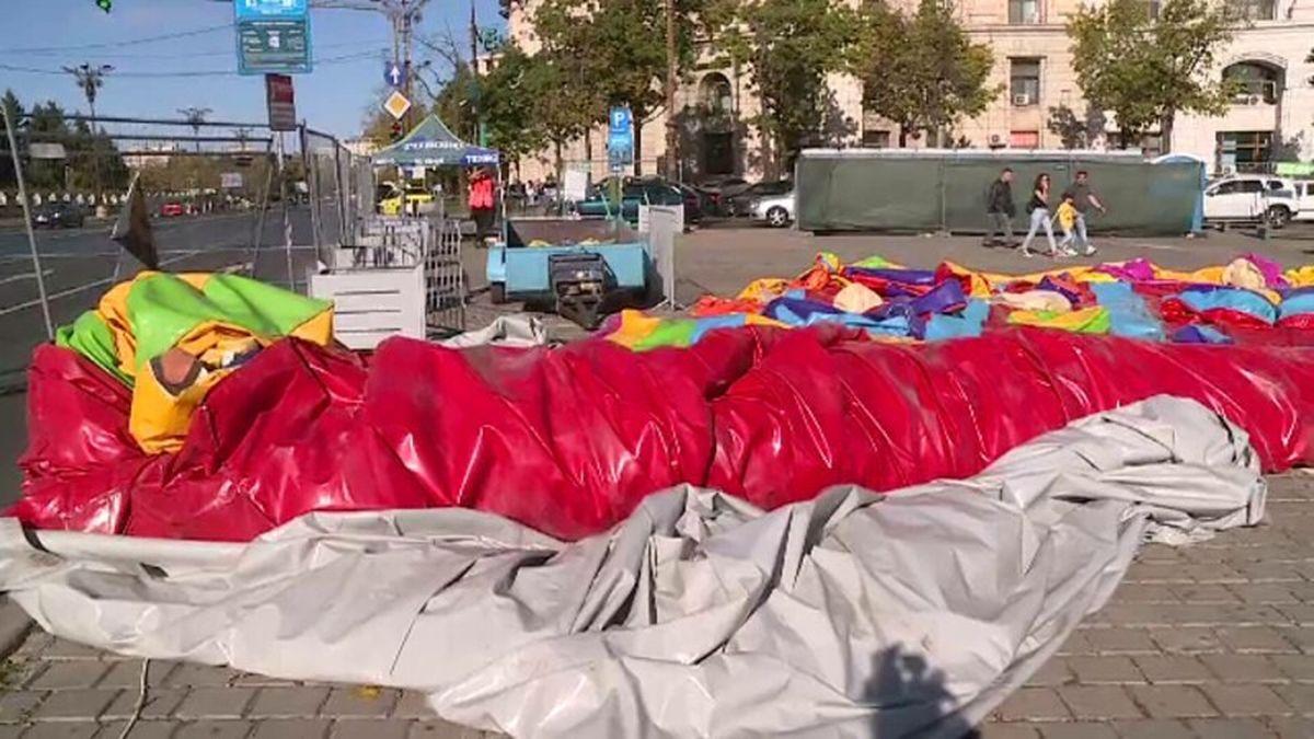 Cinci copii au fost prinși într-un tobogan gonflabil în momentul dezumflării