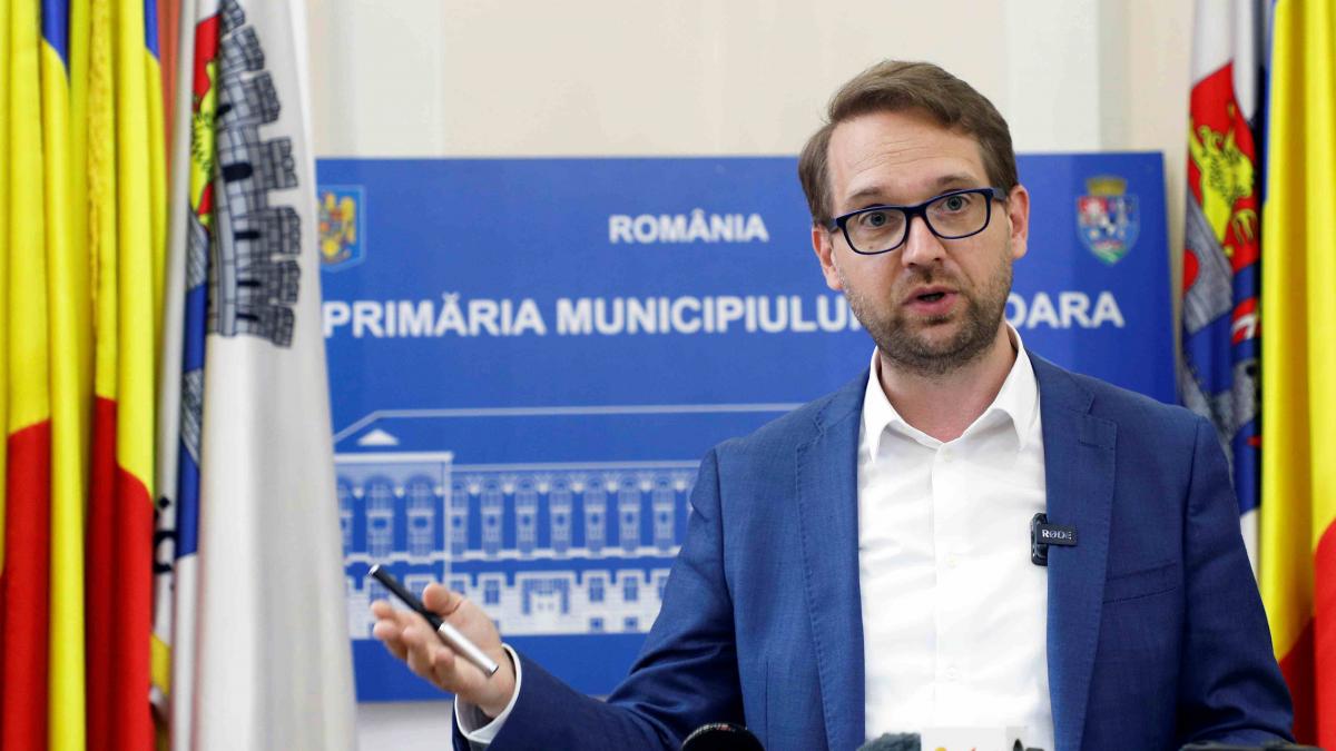 Construcții ilegale demolate în Timișoara. Legea se aplică tuturor, spune Dominic Fritz