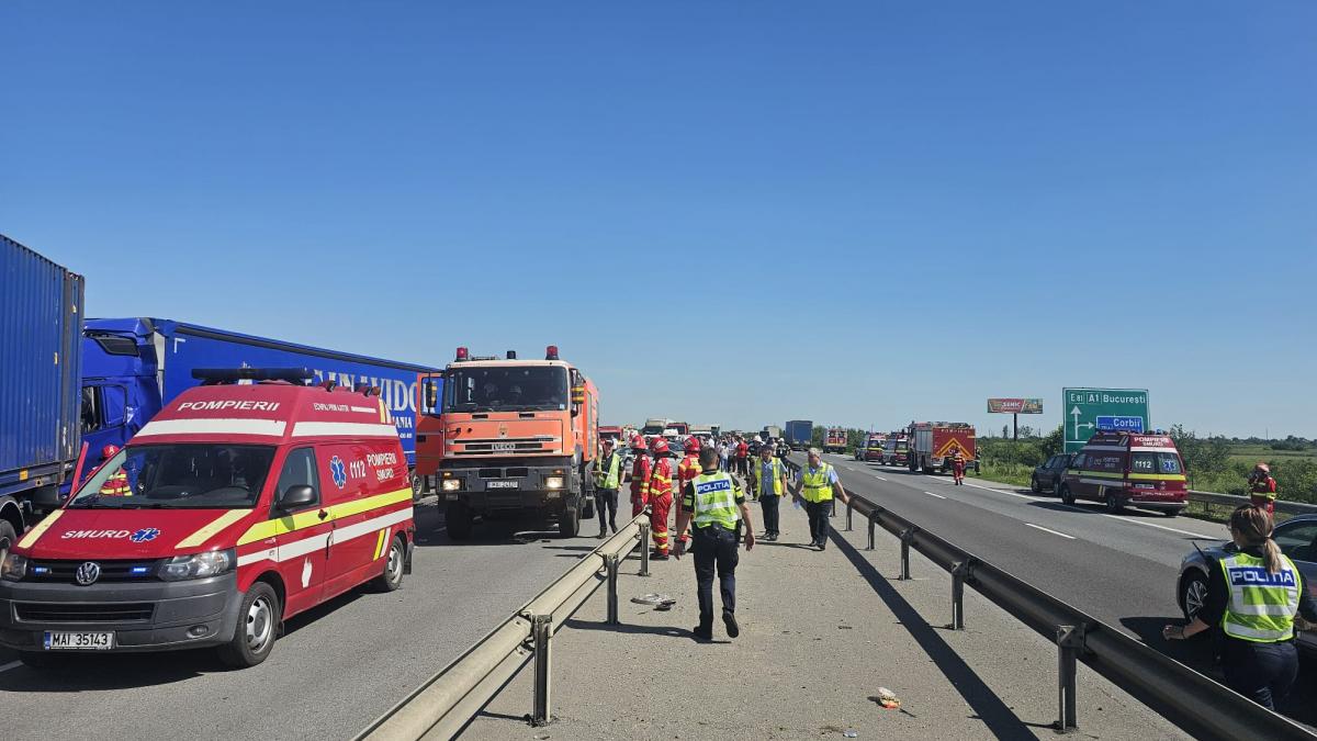 Un copil mort și patru răniți, bilanțul accidentului de pe autostrada București-Pitești