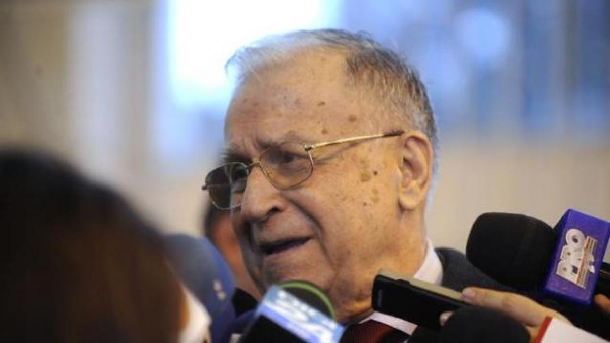Cum se simte Ion Iliescu, internat la ATI. Fostul președinte are 95 de ani 