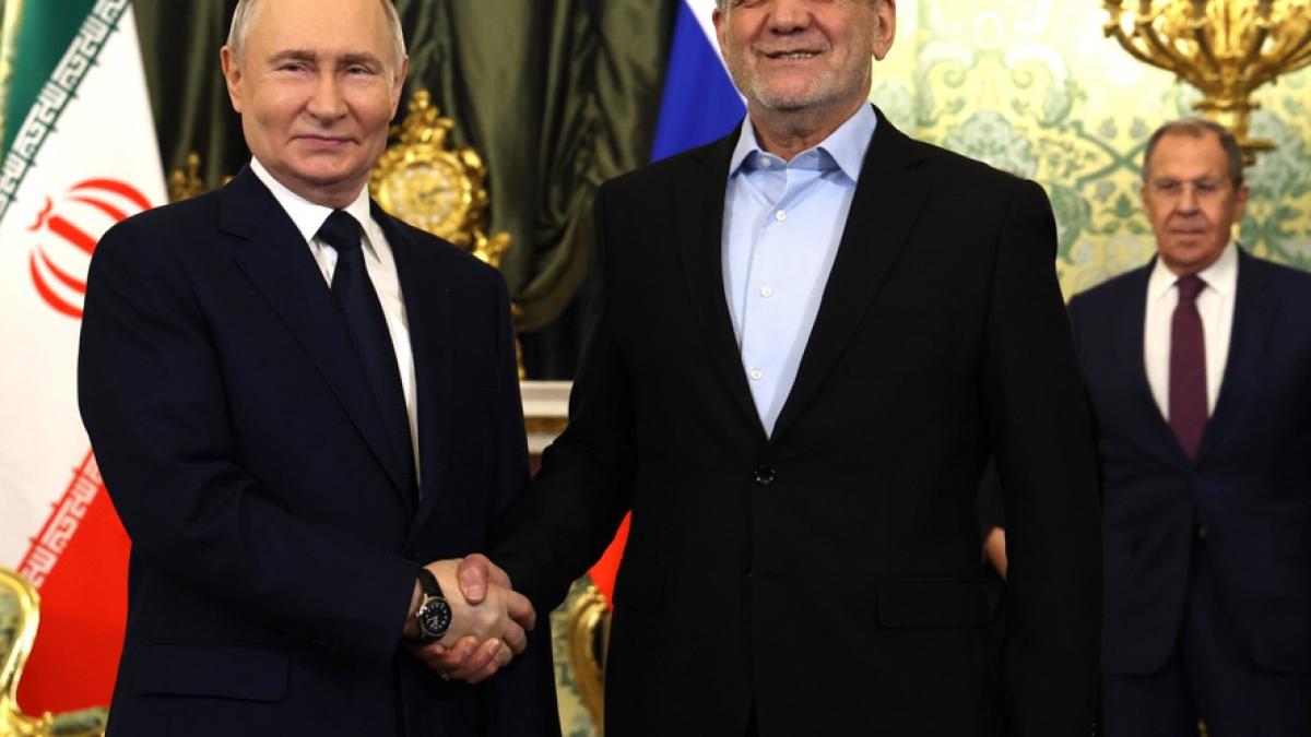 Putin "condamnă" atacurile israeliene şi îi propune lui Netanyahu rolul său de mediator cu Iranul
