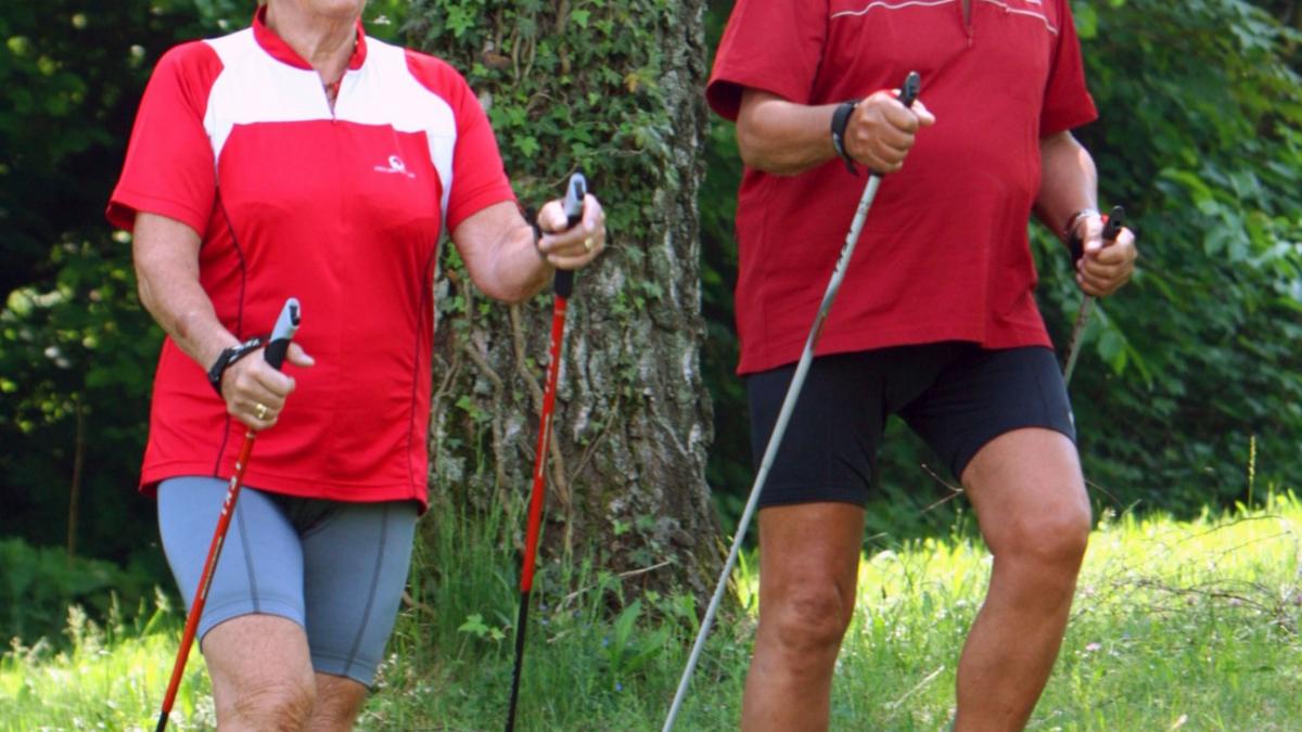 Acest exercițiu surprinzător ar putea fi mai bun pentru creier decât mersul pe jos