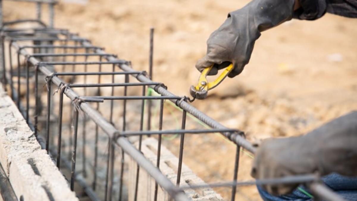 Garajele, magaziile, serele și alte construcții mici, ridicate fără autorizație