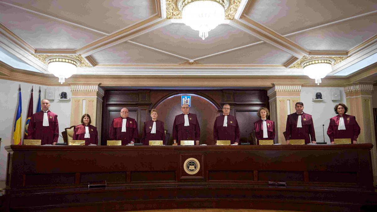 CCR respinge contestația privind legea de combatere a extremismului