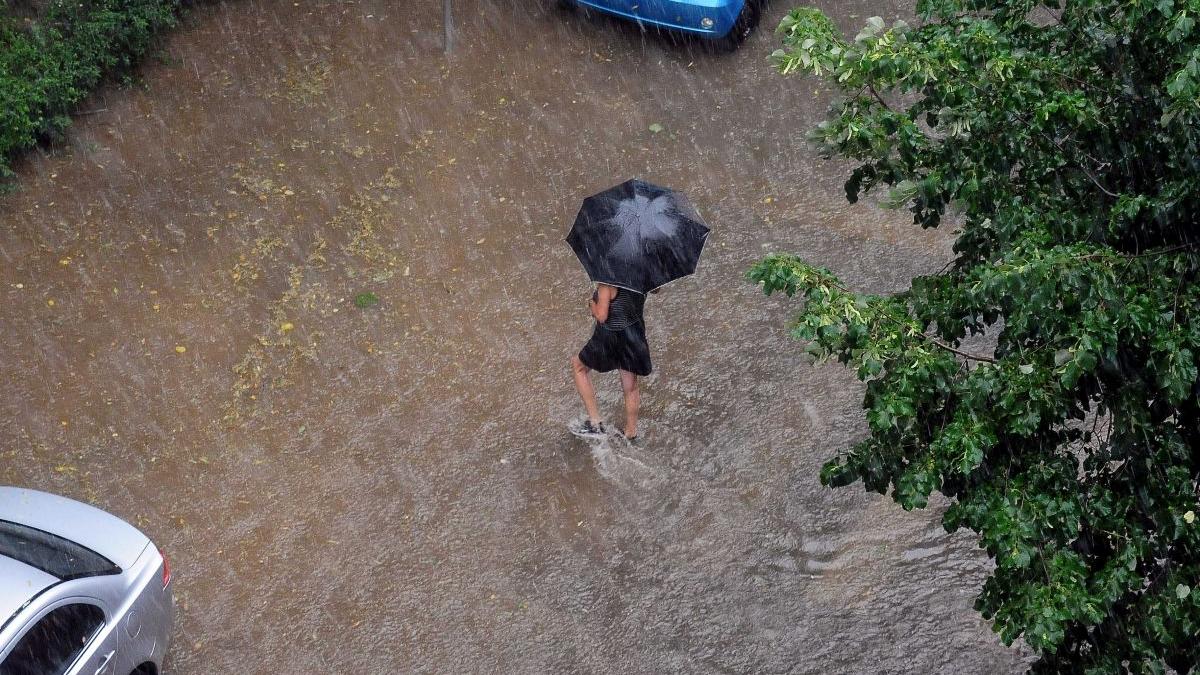 Avertizare METEO imediată de ploi torențiale, vijelii și grindină. Iată lista localităților afectate