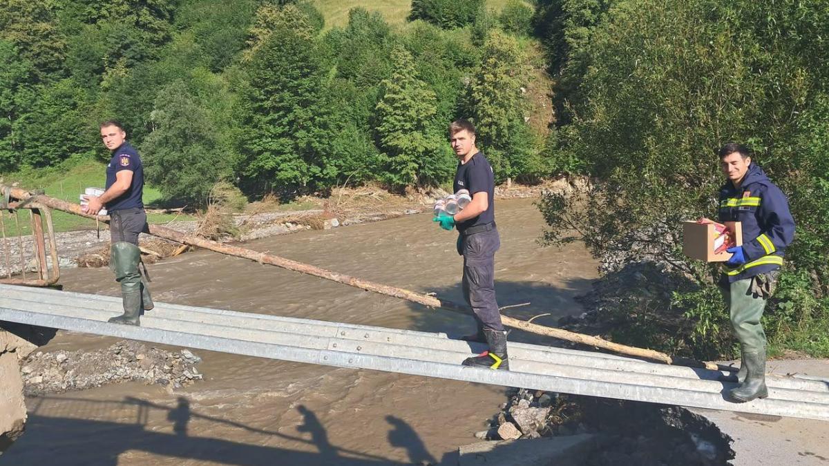 Al treilea pachet de sprijin de la Guvern pentru românii sinistrați din Neamț și Suceava