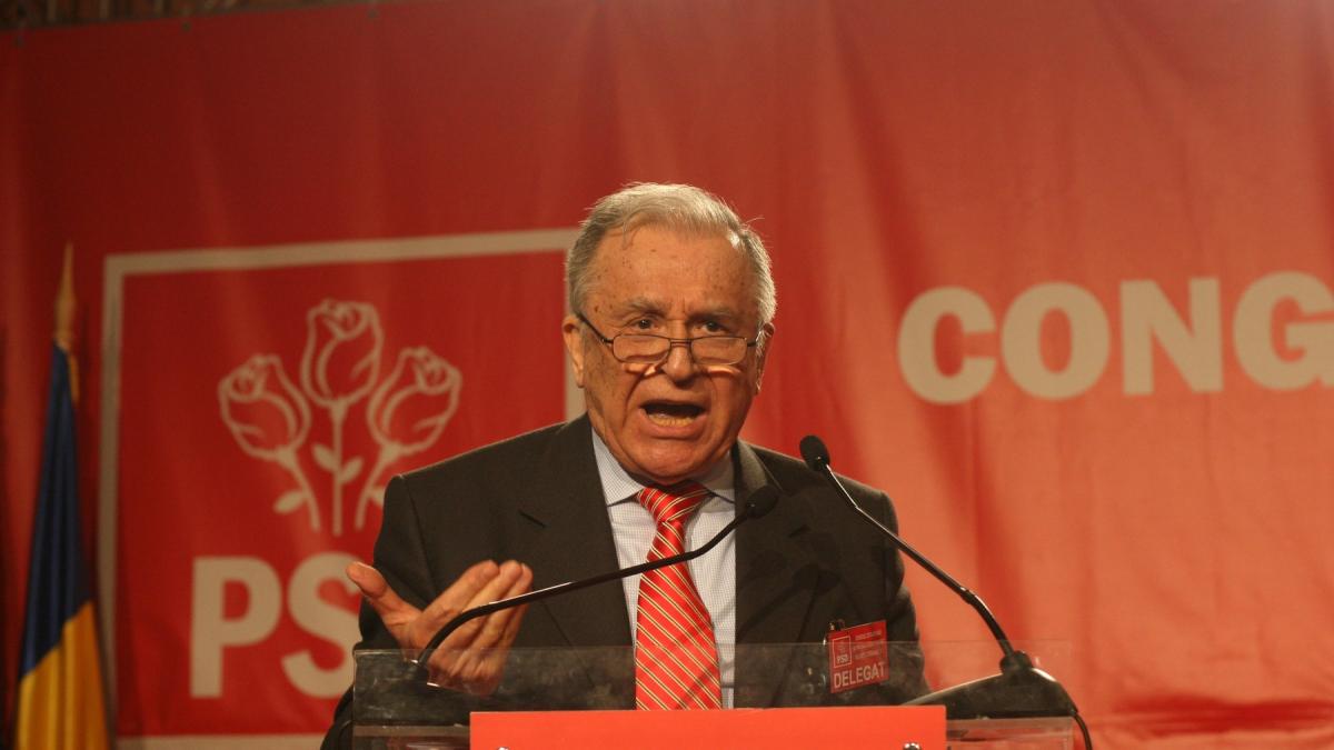 Ion Iliescu, biografia (ne)romanțată a omului roșu