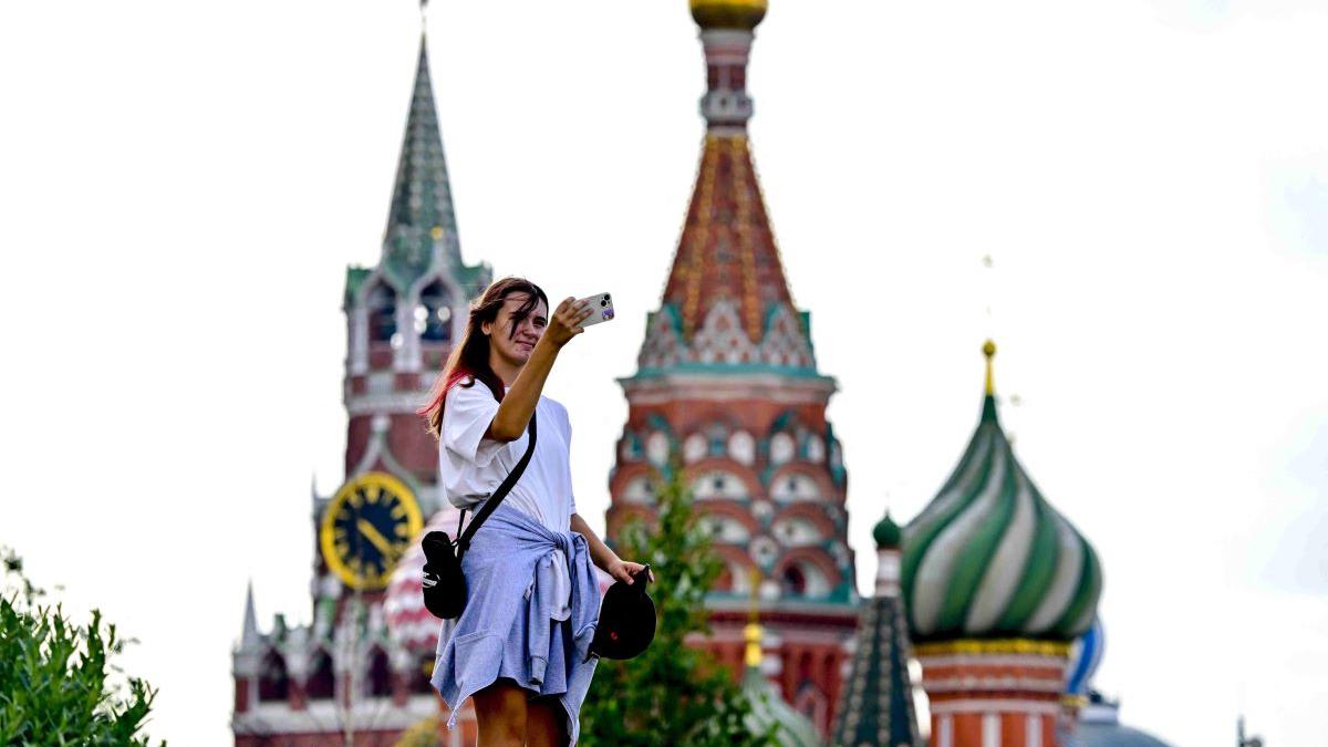 Adio libertate de exprimare! Rusia restricționează WhatsApp și Telegram