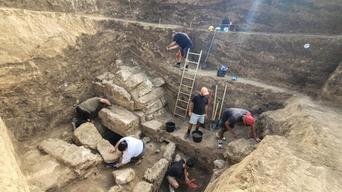 Artefacte vechi atribuite hominizilor wallaceeni, descoperite de oamenii de știință în Indonezia