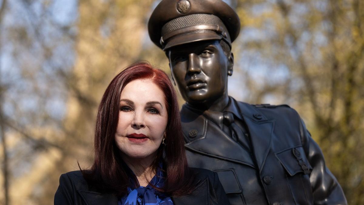 Priscilla Presley, dată în judecată de foștii parteneri de afaceri