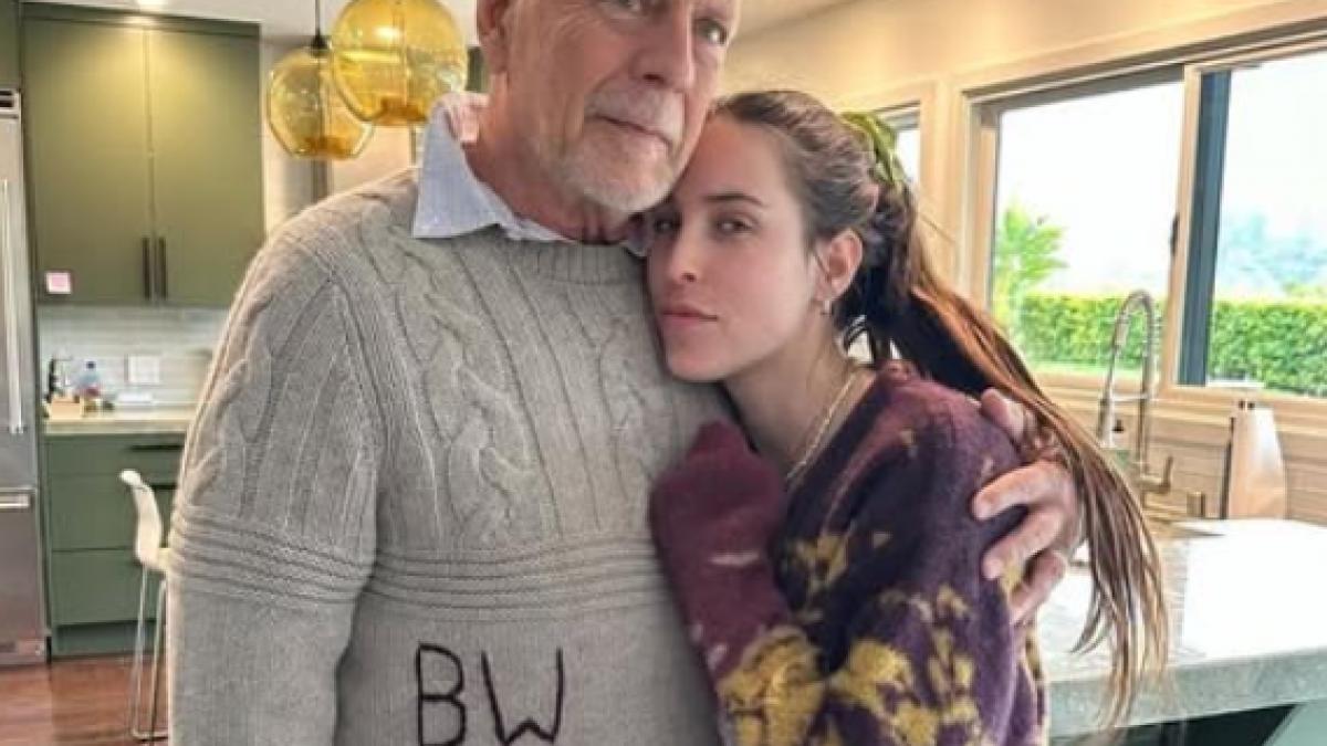 Veste foarte tristă despre Bruce Willis. Soția sa spune: „Creierul lui Bruce cedează, dar îl simțim încă alături de noi”