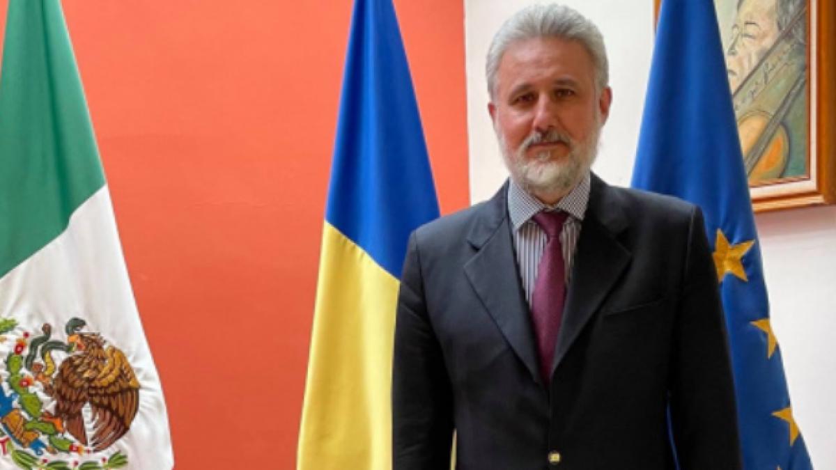 Pe ei îi vrea Nicușor Dan la șefia SRI și SIE: Cine sunt Gabriel Zbârcea și Marius Gabriel Lazurca