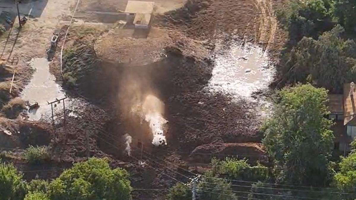 Alertă EXTREMĂ la Amara! A explodat punga de gaze lovită de săpături. Sute de oameni sunt evacuați