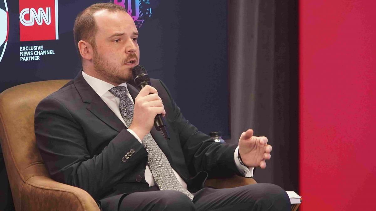 Rogobete: Șefii de secție din spitalele publice vor fi numiți prin concurs, nu direct de universități