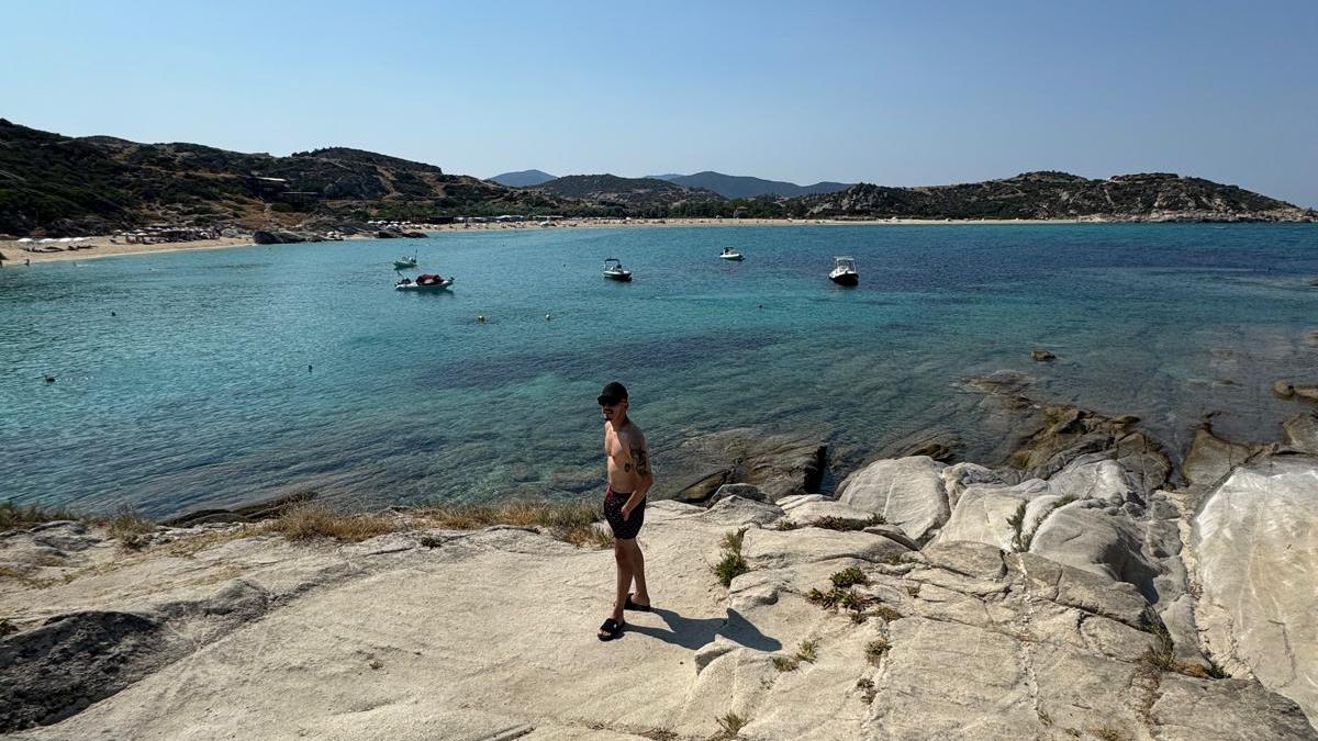Juno, Rocky din Iubire cu parfum de lavandă, și-a încărcat bateriile între muzică, mare și adrenalină: „Povestea vieții mele e un scenariu de film”