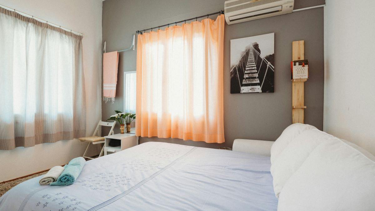 Prețuri prea bune să fie adevărate? Fotografiile de pe Airbnb și Booking, furate pentru închirieri false pe OLX