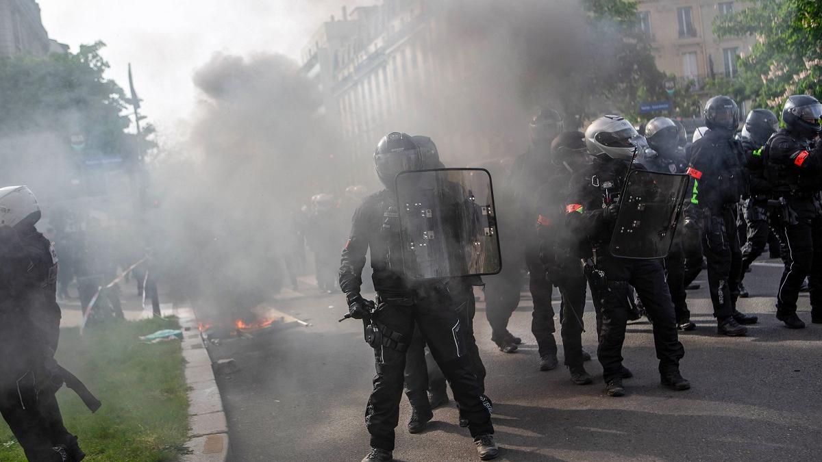 Franța, blocată de proteste masive