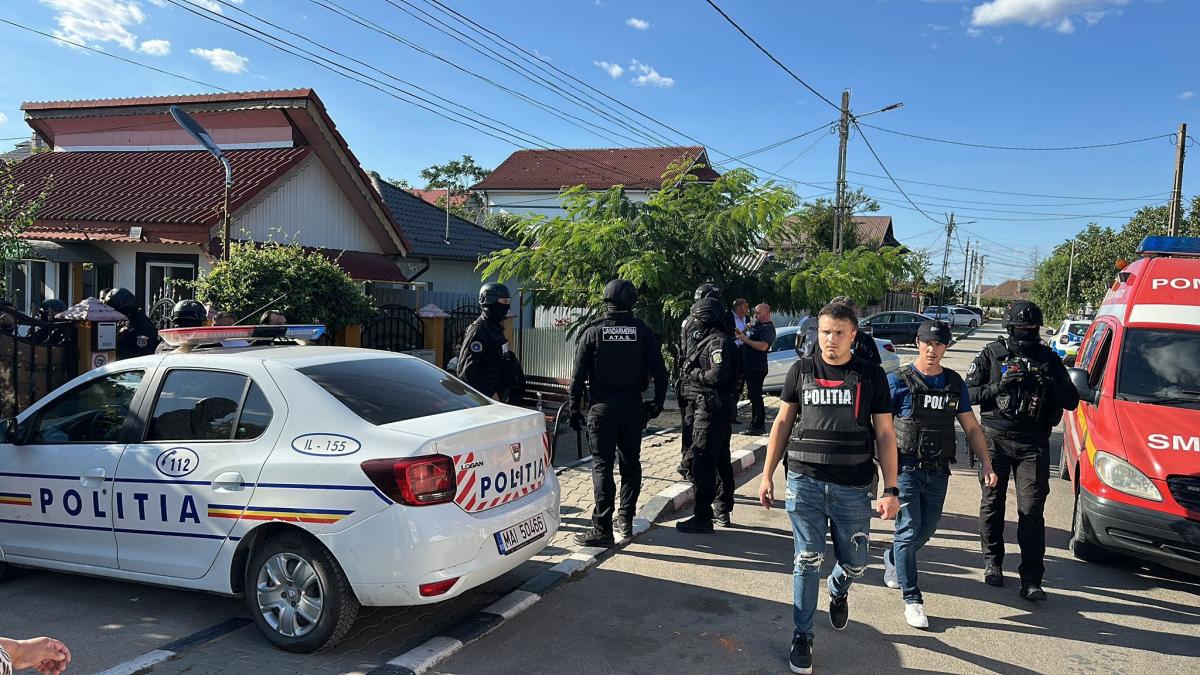 Un bărbat a murit înjunghiat într-un conflict violent între cinci persoane la Țăndărei