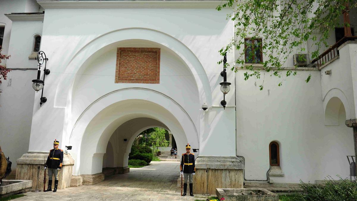 Palatul Cotroceni își modifică programul de vizitare în weekend din cauza vremii nefavorabile