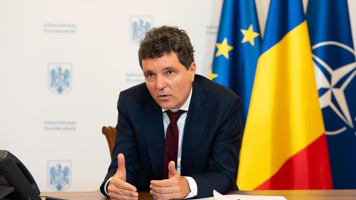 Reduceri de posturi și de salarii  pentru ”bugetarii de lux” de la ANRE, ASF și ANCOM. Nicușor Dan a promulgat una dintre legile din Pachetul 2