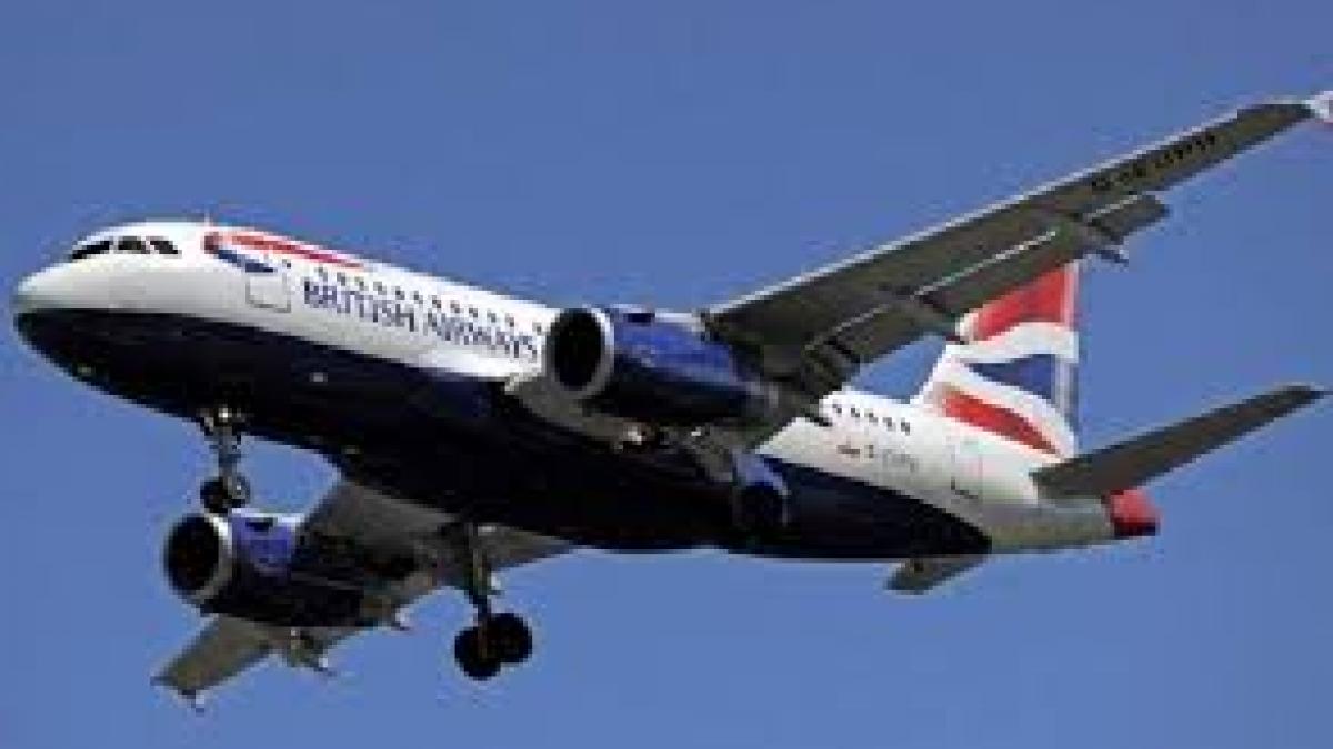 Aterizare de urgență la Otopeni. Patru pasageri ai cursei Istanbul-Londra, intoxicați cu fum
