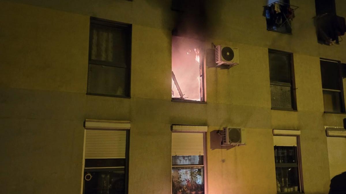 incendiu tigara bloc timisoara 80 persoane evacuate