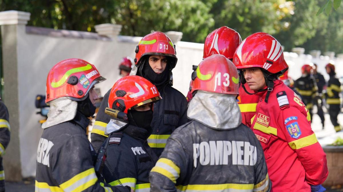 Arafat, despre explozia din București: Pompierii au fost prezenți joi, la solicitarea locatarilor