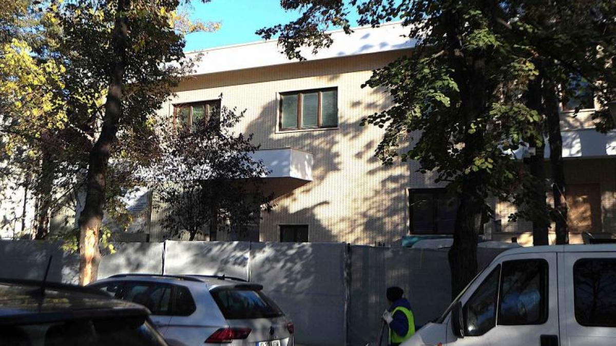 Cât costă chiria pentru „Palatul Împăratului”, vila pregătită inițial pentru Iohannis de RA-APPS