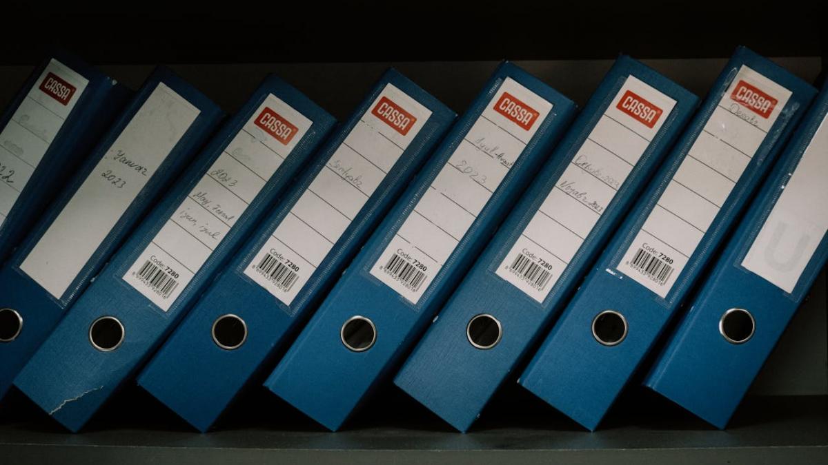 Cele mai recomandate 5 dulapuri metalice în 2025 pentru arhivarea documentelor - ce alegere să faci?