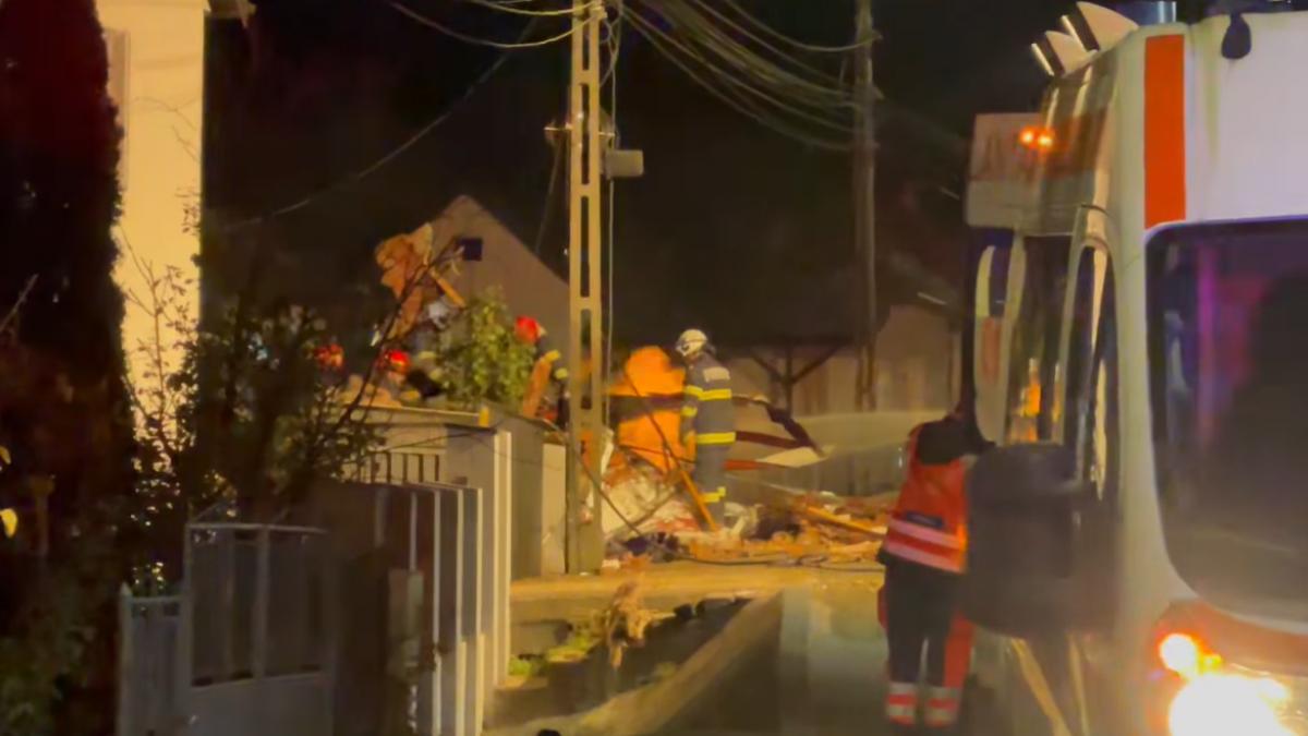 Explozie devastatoare la o casă din Dej: Un bărbat a murit sub dărâmături