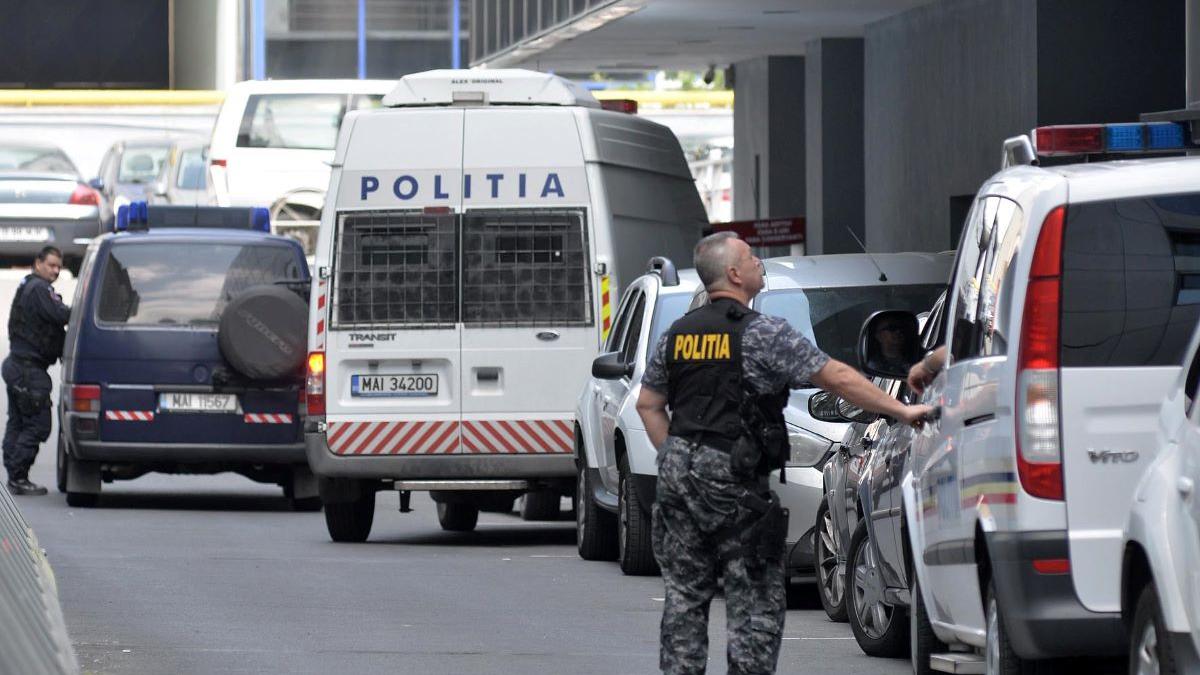Jaf cu acte la o școală privată din Pitești! Banii de la buget, cheltuiți pe prime și cumpărături personale