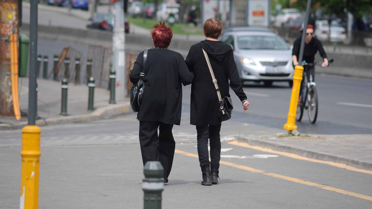 Boala Alzheimer poate fi încetinită făcând 3.000 de pași pe zi
