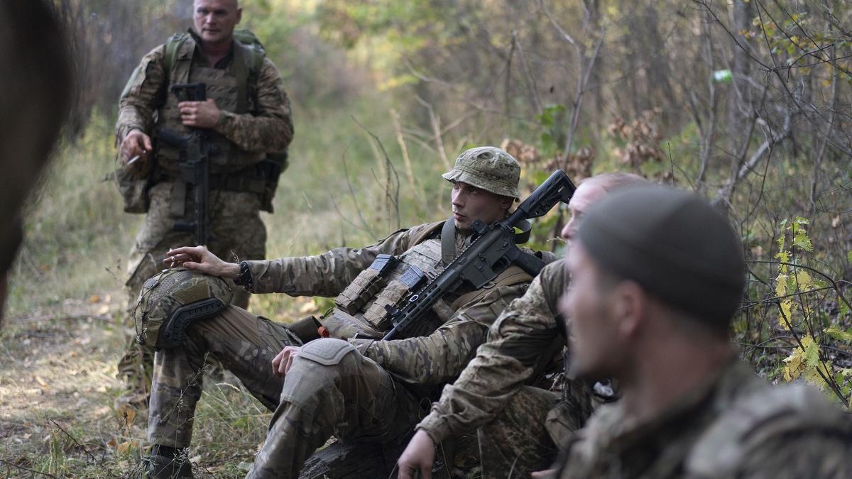 Comandant ucrainean, acuzat de neglijență după ce Rusia a atacat o ceremonie militară