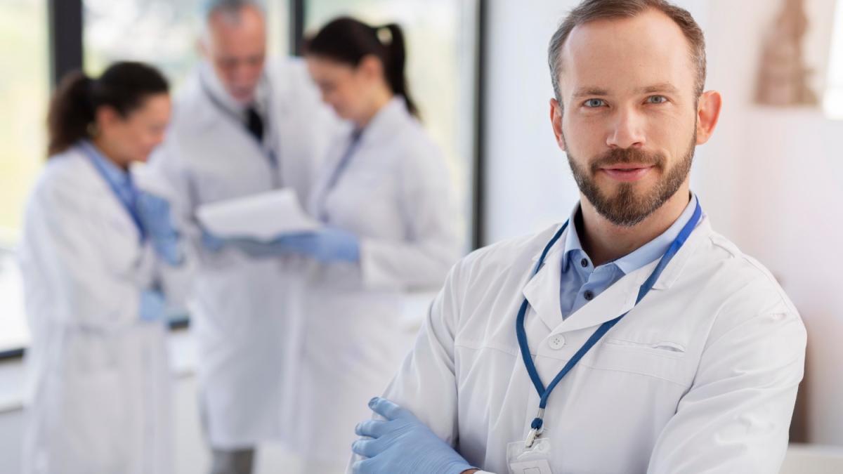 Proiect: Medicii care răspândesc informații false vor fi sancționați disciplinar