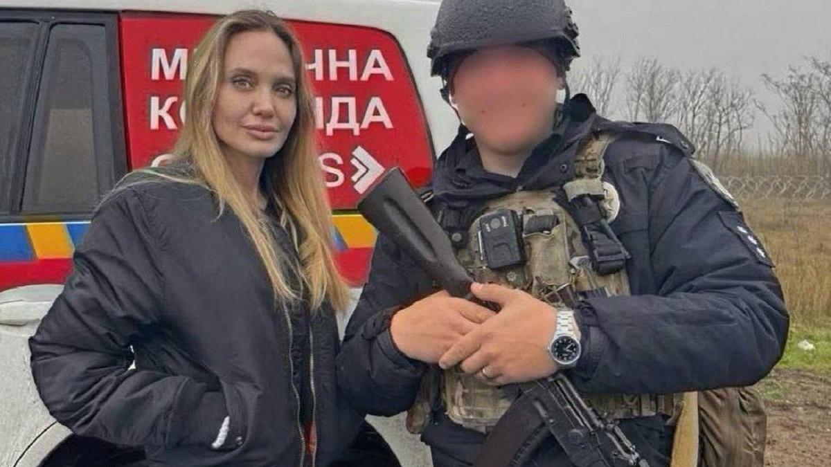 O dronă rusească a zburat deasupra Angelinei Jolie în timpul vizitei sale în Ucraina