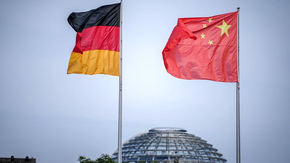 Germania va înregistra anul acesta un deficit comercial record pe relaţia cu China