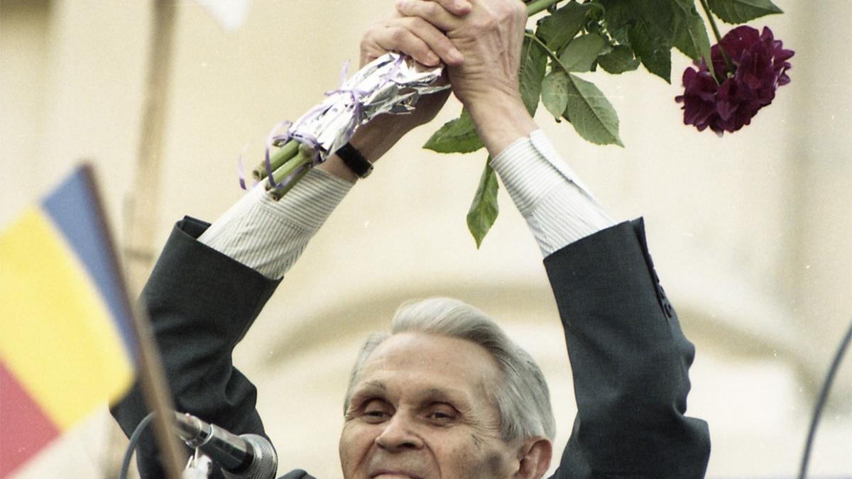 Corneliu Coposu, busola morală a României postdecembriste