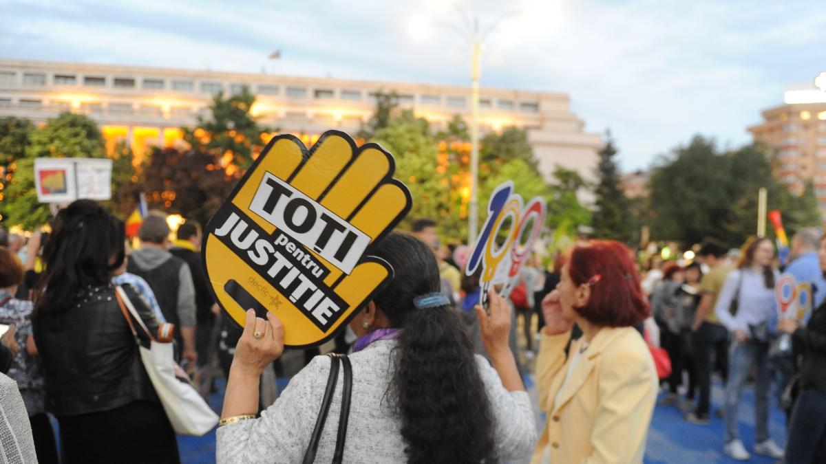ONG-urile #rezist, mișcare la 180 de grade. Se organizează un protest antijustiție. Ținta – președintele ÎCCJ, Lia Savonea