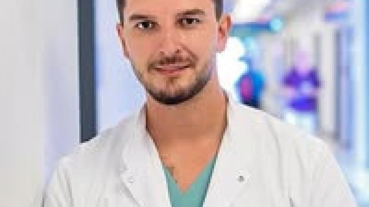 Scandal fără precedent în lumea medicală: Șeful anesteziștilor cere declararea ca persona non grata a doctorului Iuliu Torje: Hater tânăr