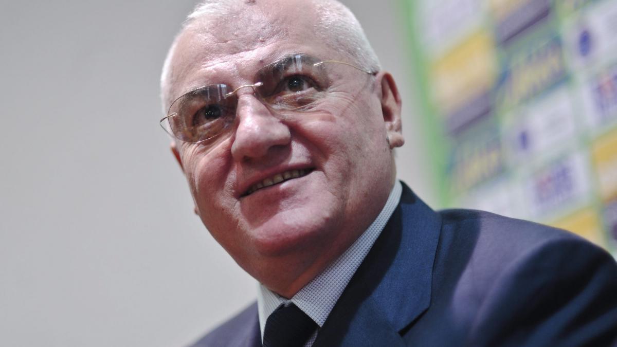Mitică Dragomir a cerut ordin de protecție împotriva protestatarului Marian Ceaușescu