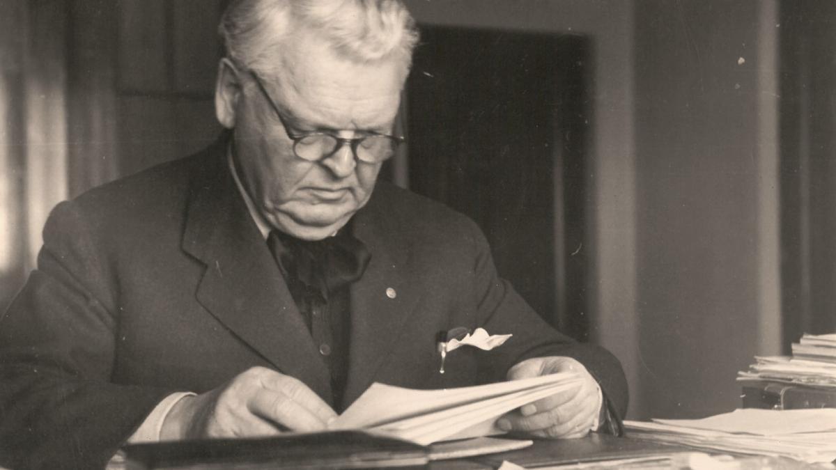 Strănepotul lui Sadoveanu vrea să-și mute străbunicul în Moldova