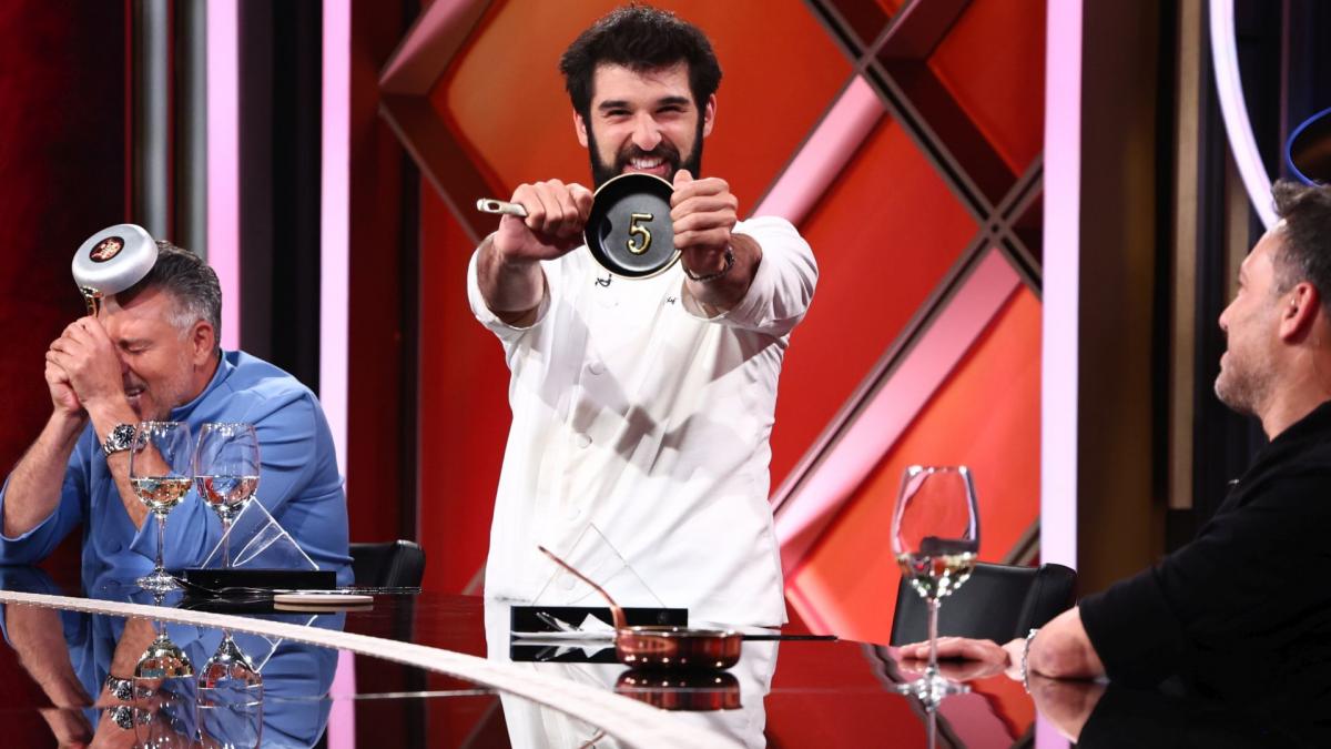 Chef Richard Abou Zaki a câștigat aseară amuleta, la Chefi la cuțite. Show-ul culinar continuă mâine seară, de la 20:30