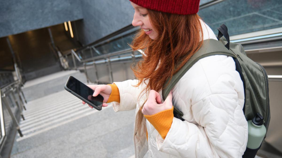 Dependență de telefon sau dependență de dopamină? Ce este, simptome și cum să o depășești